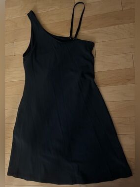 Abercrombie & Fitch Black One-Shoulder Athletic Dress